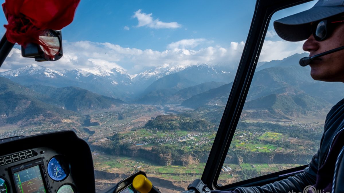 lot helikopterem Himalaje